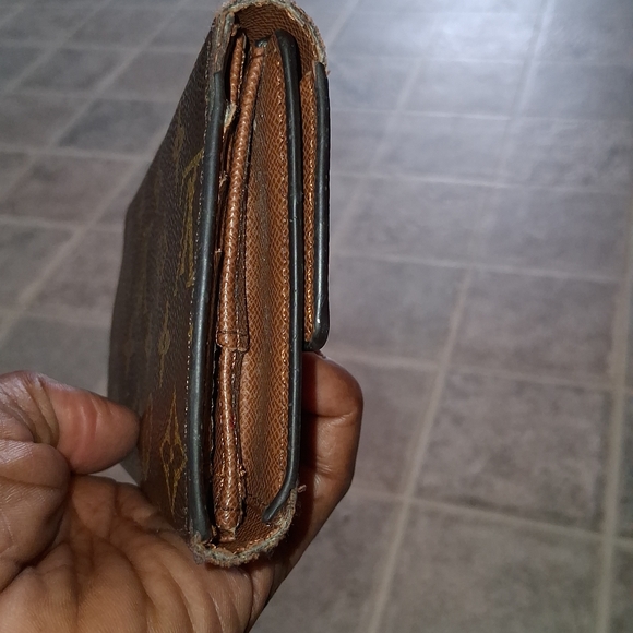 Louis Vuitton Dark Brown Monogram Wallet - Picture 6 of 15